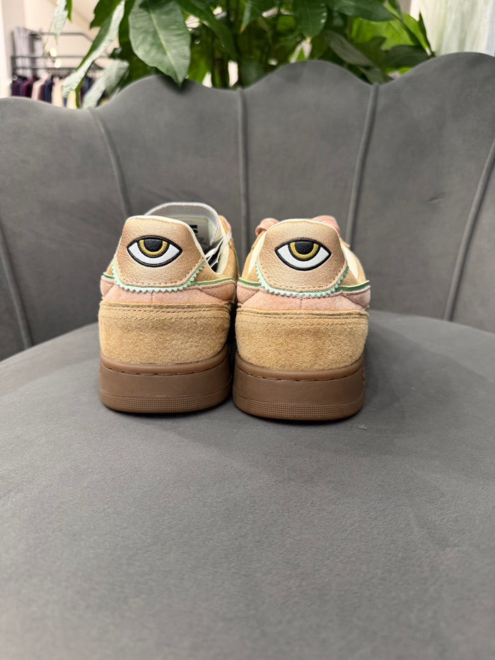 Kaotiko Sneakers Beige